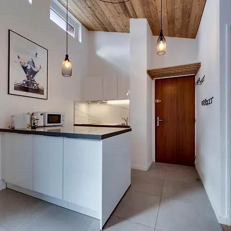 Renove 6 Pers, Proche Pistes & Commerces, Balcon, Wifi, Casier A Skis - Fr-1-502-591 Apartment *